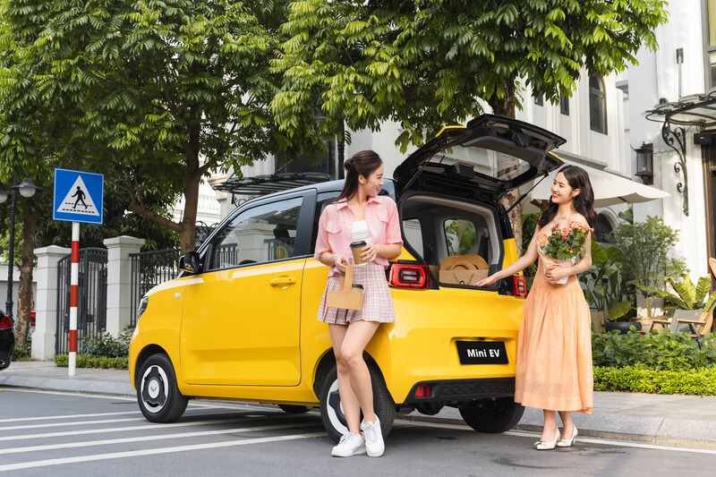 Tạm biệt tắc đường, chào đón cuộc sống xanh cùng Wuling Mini EV LV2