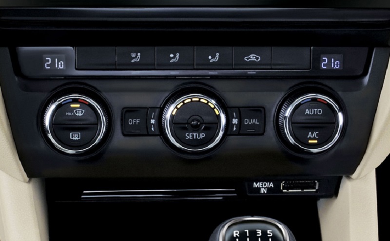 Tắt điều hòa trước khi tắt động cơ giúp tăng tuổi thọ cho hệ thống