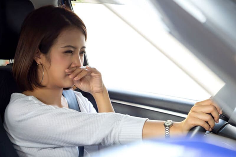 Nếu có điều kiện, hãy đưa xe đến garage để vệ sinh