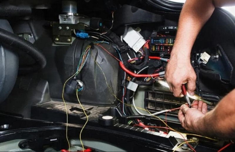 Hệ thống điện phụ ô tô giúp xe hoạt động tốt hơn