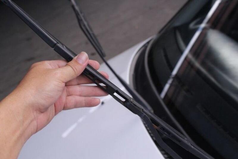 Dấu hiệu cho thấy gạt mưa bị hỏng