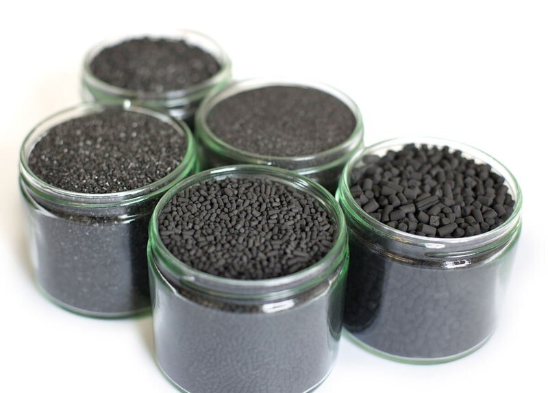 Using activated carbon is a new way to deodorize cars