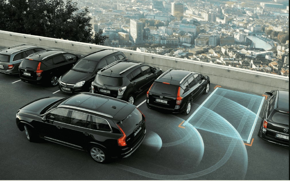 Người lái xe nên lái chậm khi đỗ xe