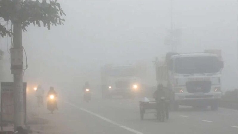 Lái xe trong điều kiện sương mù tiềm ẩn nhiều nguy hiểm