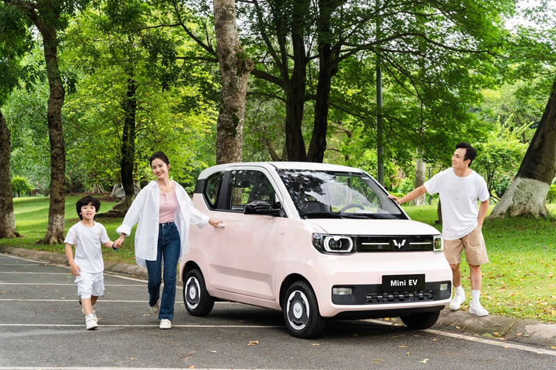 Ngoại thất xe Wuling Mini EV LV2 được trang bị hiện đại, phong cách