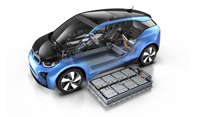 Operate the vehicle properly to ensure good battery life