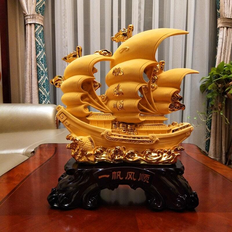 Tượng buồm xuôi gió là vật phẩm phong thủy mang lại sự độc đáo