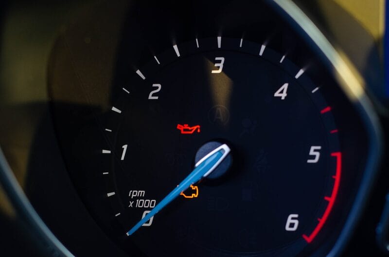 Cảm biến vòng tua máy ô tô động cơ ô tô bị lỗi