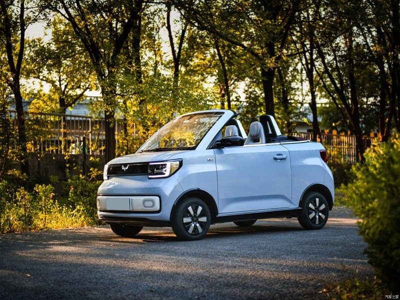 Thiết kế ngoại thất độc đáo của dòng xe Wuling Mini EV mui trần