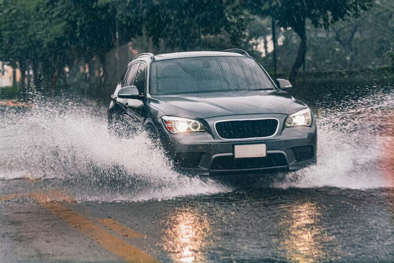 Tác động của nước vào hệ thống điện gây mất cân bằng điện và giảm hiệu suất, đe dọa hoạt động tổng thể