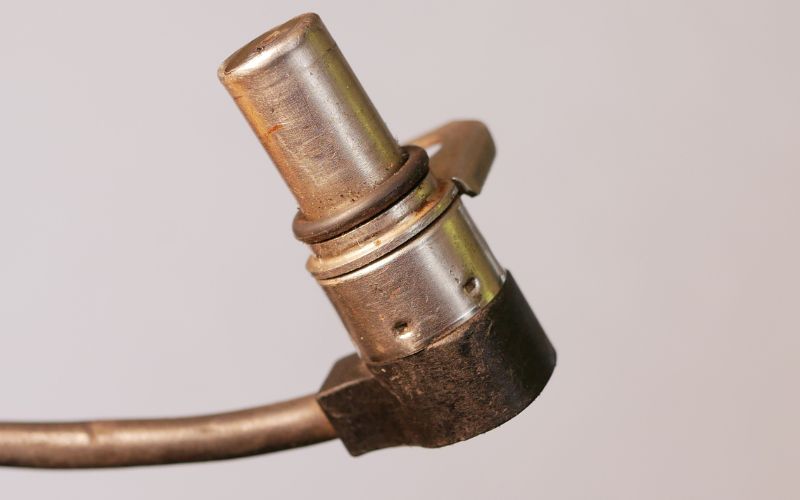 Cảm biến tốc độ bánh xe giúp kiểm soát lực kéo của xe